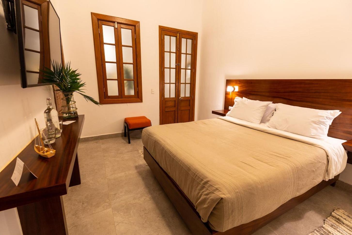 Plaza Chapala Hotel Buitenkant foto